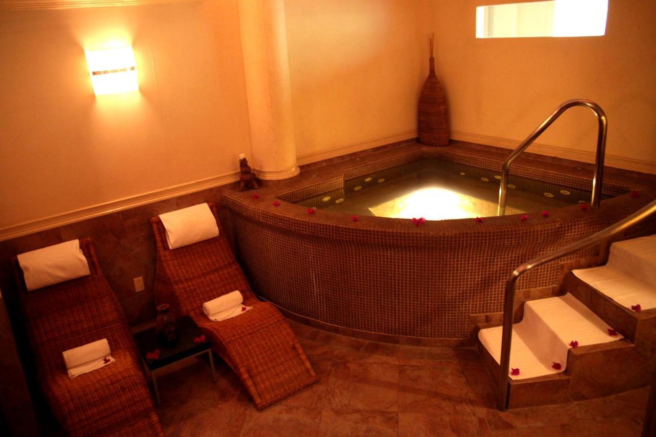 Hotel Real Del Bosque Golf And Spa Tula de Allende Esterno foto