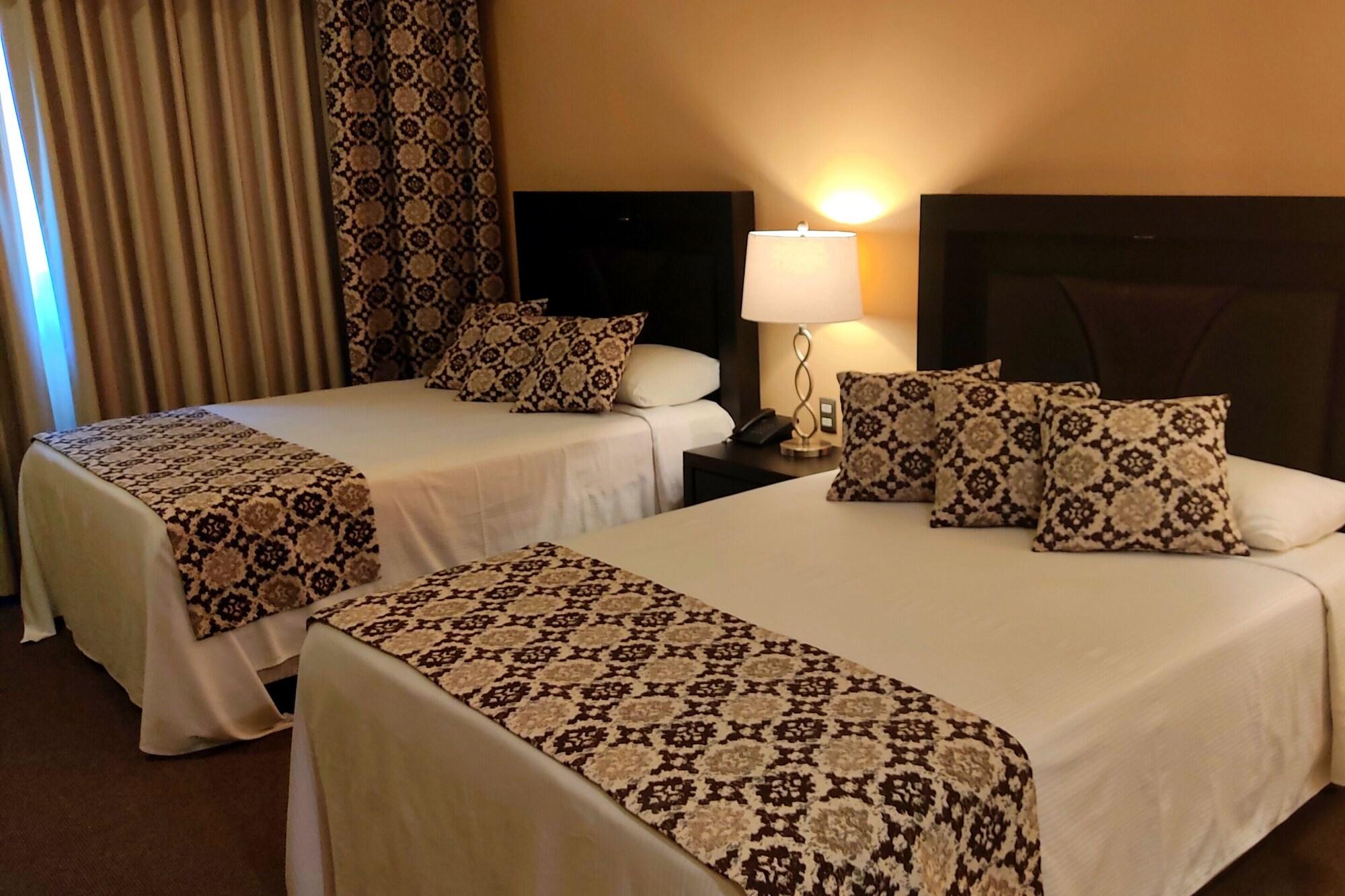 Hotel Real Del Bosque Golf And Spa Tula de Allende Esterno foto