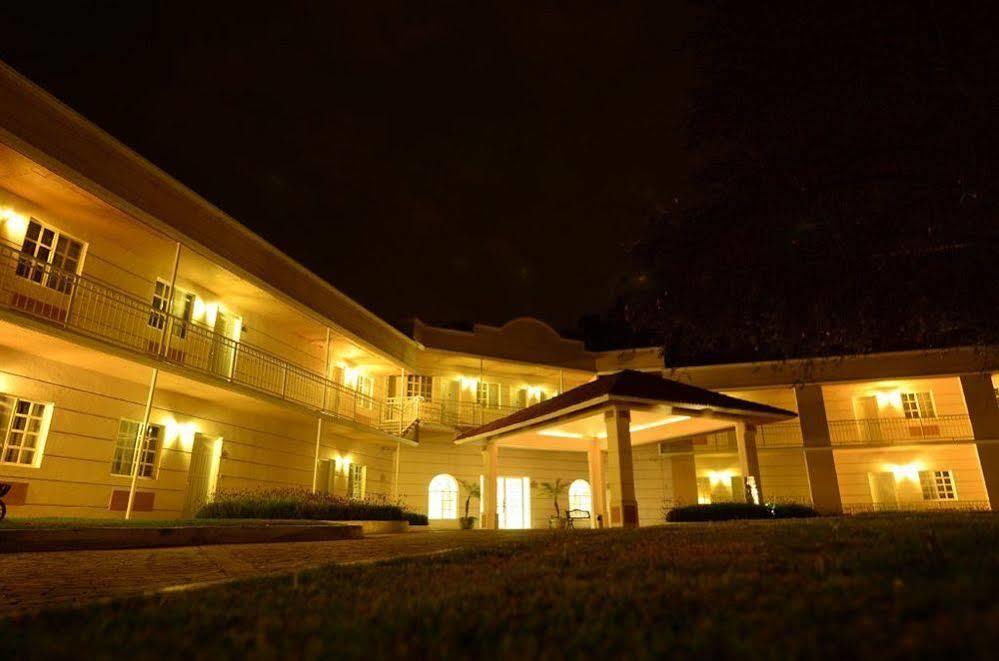 Hotel Real Del Bosque Golf And Spa Tula de Allende Esterno foto